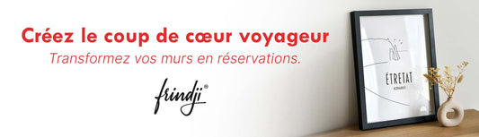 Déco salon Airbnb Normandie affiche vintage Frindji