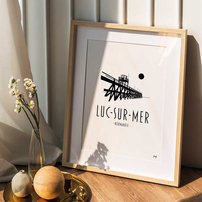 Luc-sur-mer en affiche pour déco airbnb ou location de vacances en normandie